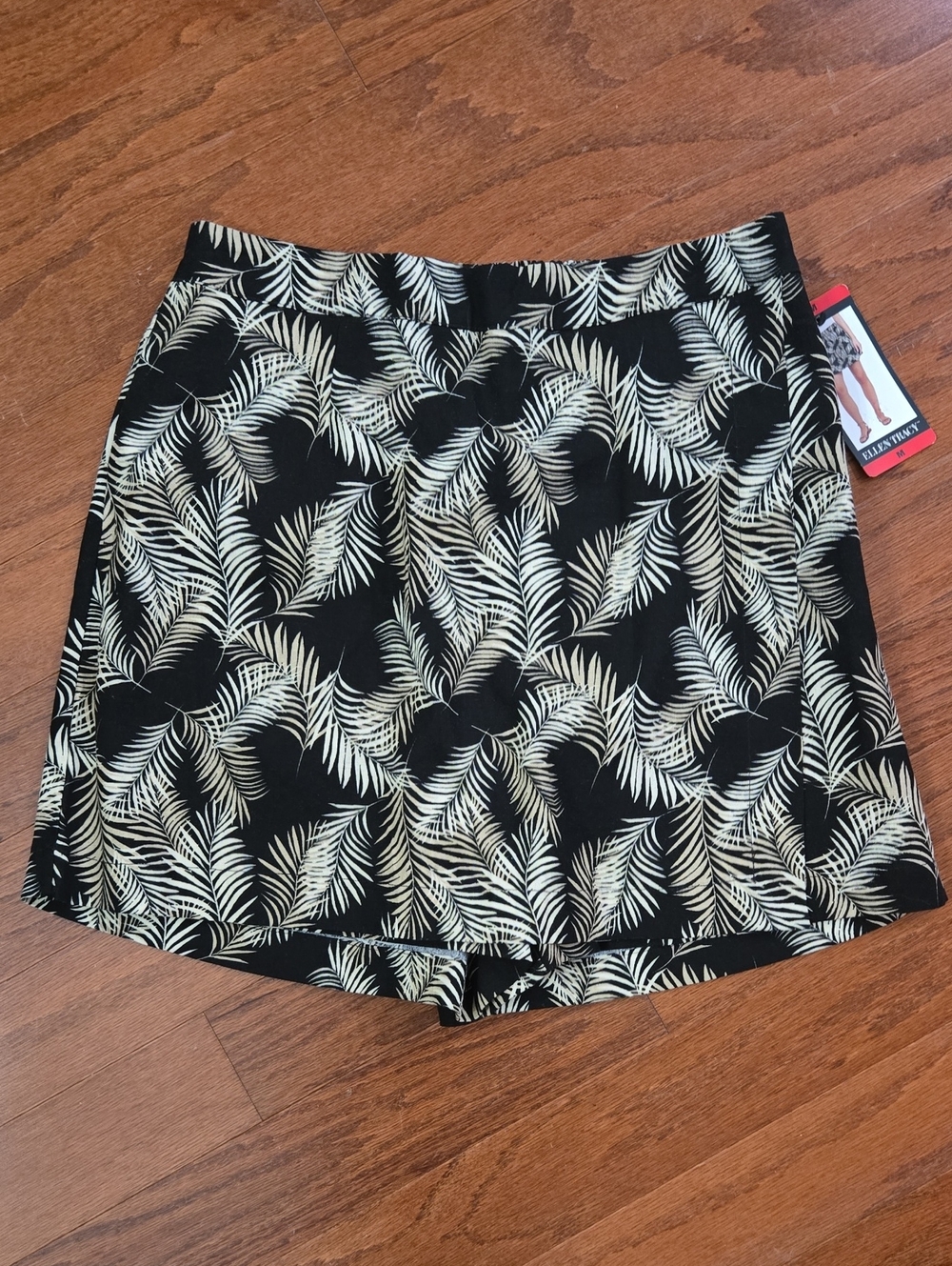 Ellen Tracy NWY Palm-Print Skort Size M